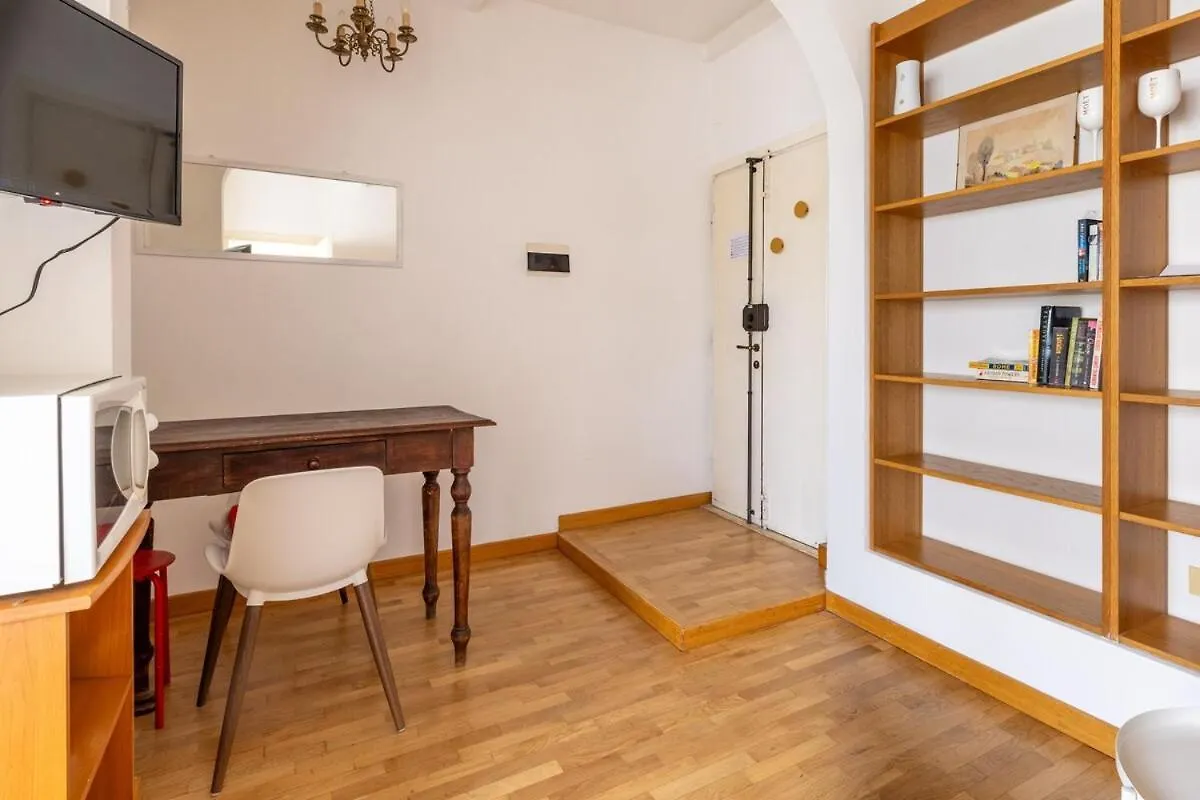 Piazza Navona Rooftop Retreat 罗马